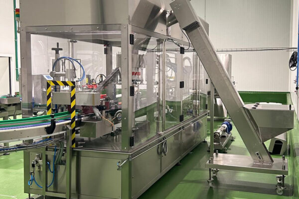 Línea llenado y tapado envases - Prodistek Automation Línea llenado y tapado envases - Prodistek Automation